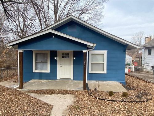 11424 E 17th St S, Independence, MO, 64052-3924 | Card Image