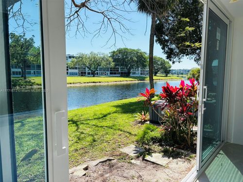 211-211 Durham E, Deerfield Beach, FL, 33442-2536 | Card Image