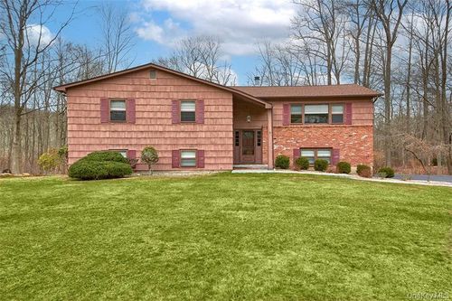 74 Edgewood Rd, Ossining, NY, 10562-2710 | Card Image