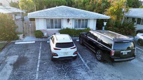 317 Se 12th Ave, Pompano Beach, FL, 33060-7424 | Card Image