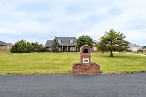 5321 Castle Ridge Drive, Mustang, OK, 73064 | Card Image
