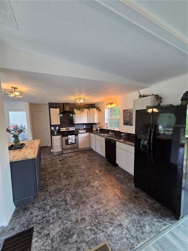 47807 State Road 19, House other with 3 bedrooms, 2 bathrooms and null parking in ALTOONA FL | Image 15