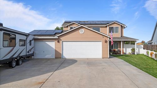 5611 Mckinley Ct, Pasco, WA, 99301-8430 | Card Image