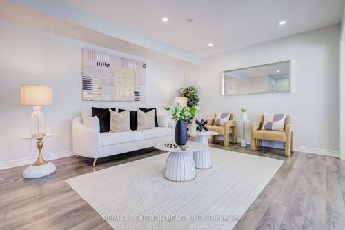 1020 Dragonfly Ave, Pickering, ON, L1X0E9 | Card Image