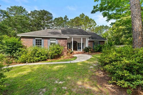 4 Woodleaf St, Hattiesburg, MS, 39402-8892 | Card Image