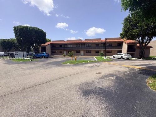 1043-220 W Park Dr, Miami, FL, 33172-5448 | Card Image