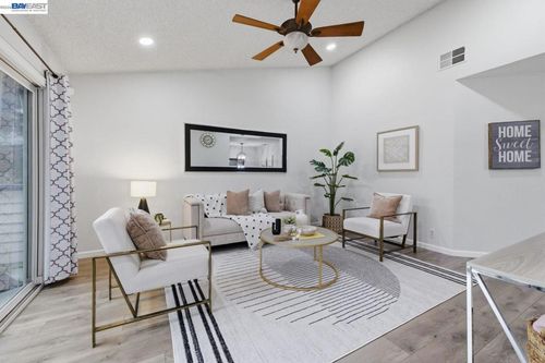 370 Sequim Cmn, Fremont, CA, 94539-7907 | Card Image