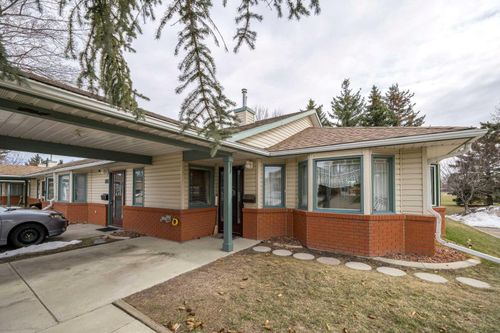 2727 Dovely Park Se, Home with 2 bedrooms, 1 bathrooms and 2 parking in Calgary AB | Card Image