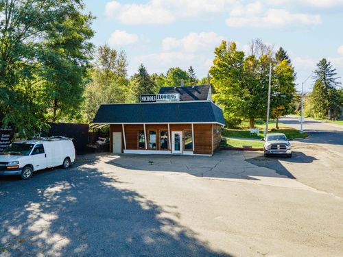 206 E Genesee St, Iron River, MI, 49935-1518 | Card Image