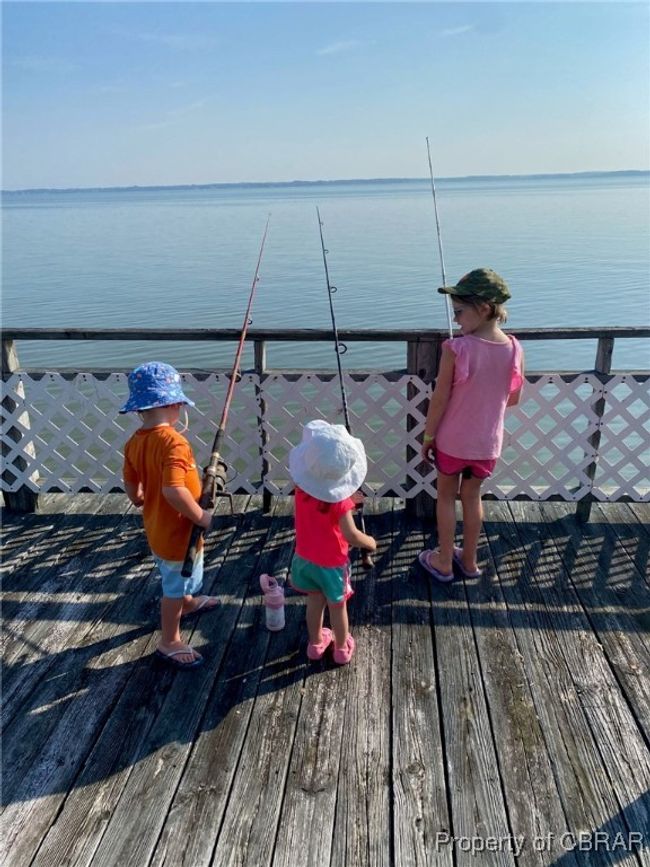 Great for fishing with family! | Image 40