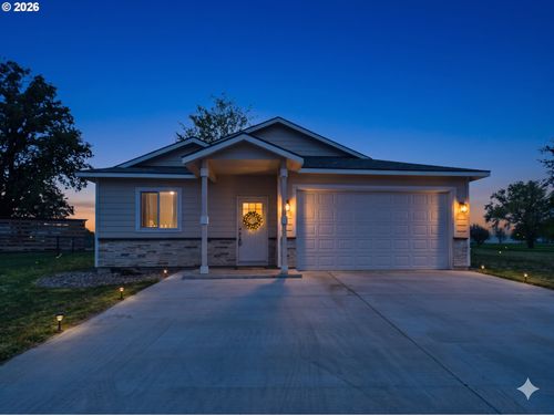 320 Riverwood Ct, Umatilla, OR, 97882-9454 | Card Image