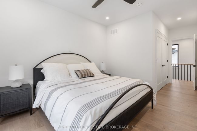 271 Codrington St, House other with 4 bedrooms, 5 bathrooms and 2 parking in Barrie ON | Image 36