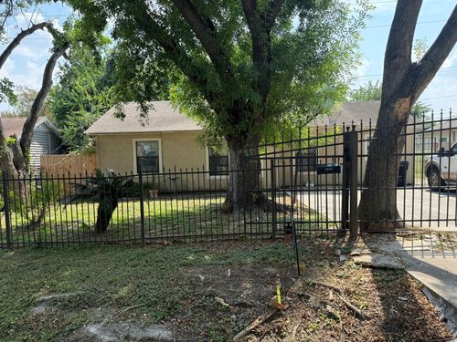 1002 Grenfell Ln, Houston, TX, 77076-2719 | Card Image