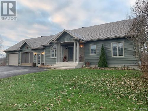 18 Rue Principale, Sainte Anne de Madawaska, NB, E7E1B5 | Card Image
