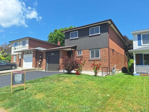 221 Hodgson Dr, Newmarket, ON, L3Y1E3 | Card Image