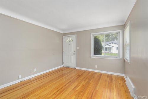3329 Ravena Ave, Royal Oak, MI, 48073-2111 | Card Image