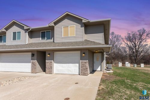 314 Macey Ave Avenue, Harrisburg, SD, 57032 | Card Image