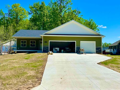 1092 Birmley Estates Dr, Traverse City, MI, 49696-8838 | Card Image