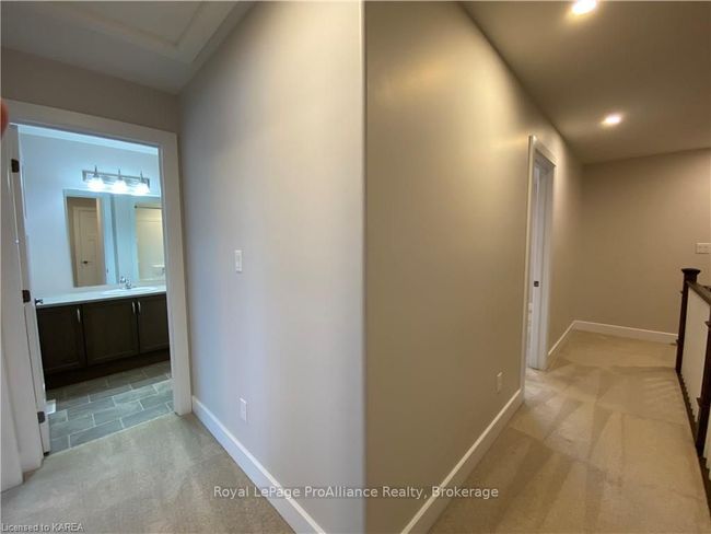 201 Pratt Dr, House attached with 3 bedrooms, 2 bathrooms and 3 parking in Amherstview ON | Image 27