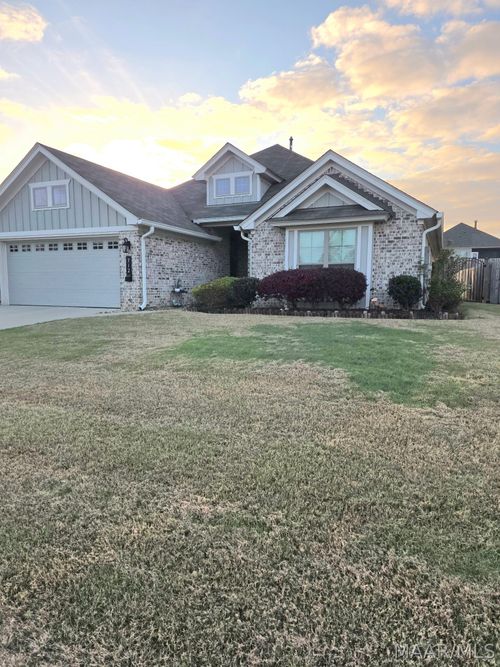 712 Hedgefield Way, Prattville, AL, 36066-1104 | Card Image