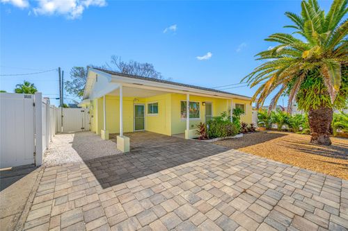 340 79th Ave, ST PETE BEACH, FL, 33706-1718 | Card Image