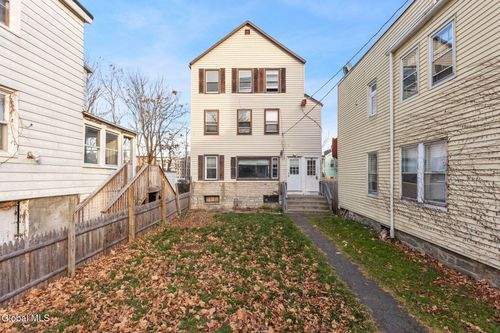 4 Congress St, Cohoes, NY, 12047-2805 | Card Image