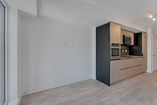 310 - 2 Augusta Ave, Condo with 1 bedrooms, 2 bathrooms and null parking in Toronto ON | Image 16