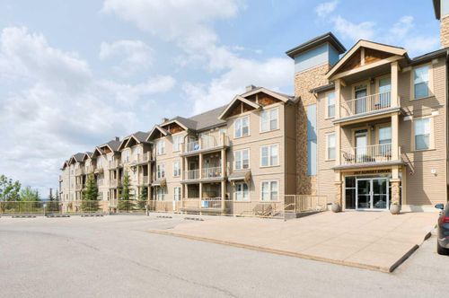 111-207 Sunset Dr, Cochrane, AB, T4C0H7 | Card Image