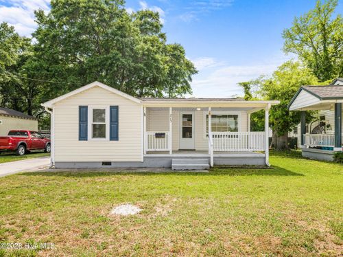 215 Richlands Ave, Jacksonville, NC, 28540-6520 | Card Image