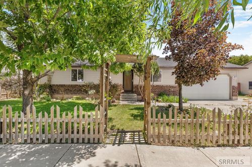 1409 Ridgewood Dr, Ammon, ID, 83406-4674 | Card Image