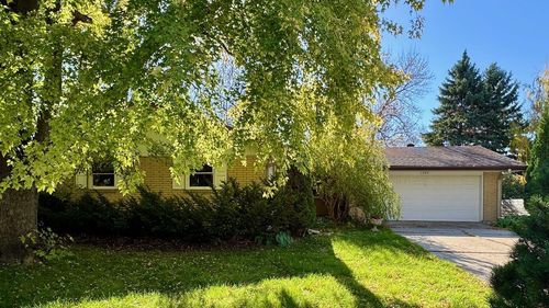 1203 24th Ave S, Moorhead, MN, 56560-4527 | Card Image