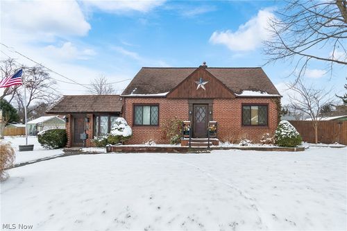 42 Woolf Ave, Akron, OH, 44312-1542 | Card Image