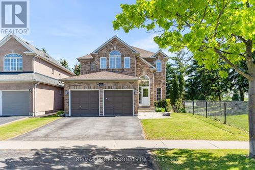 106 Hollybush Drive, Vaughan (Maple), ON, L6A2H3 | Card Image