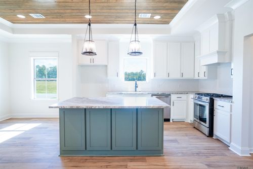 24162 Red Tail Lane, Denham Springs, LA, 70726 | Card Image