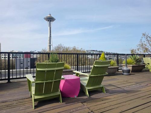 413-425 Vine St, Seattle, WA, 98121-1591 | Card Image