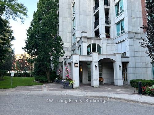 815-18 William Carson Cres, North York, ON, M2P2G6 | Card Image