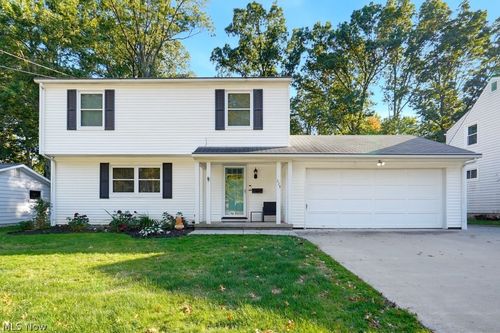 229 Pinehurst Rd, Munroe Falls, OH, 44262-1133 | Card Image