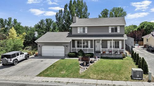 3514 Hawthorne Dr, Elko, NV, 89801-8470 | Card Image