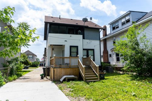 52 Midland St, Highland Park, MI, 48203-3728 | Card Image