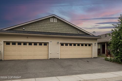39-216 Skwentna Dr, Anchorage, AK, 99504-4886 | Card Image