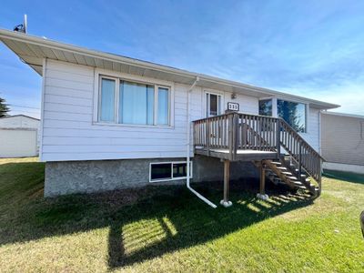 235 14 St, House detached with 4 bedrooms, 2 bathrooms and 2 parking in Wainwright AB | Image 1