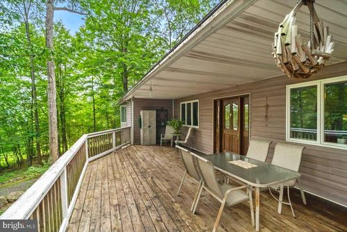 125 Talon Dr, Tannersville, PA, 18372-7810 | Card Image