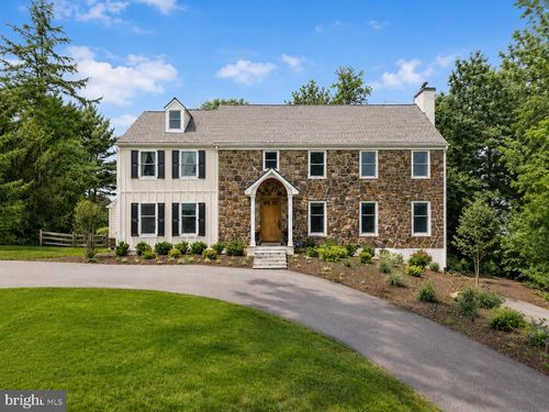 112 Hunt Valley Cir, Berwyn, PA, 19312-2302 | Card Image