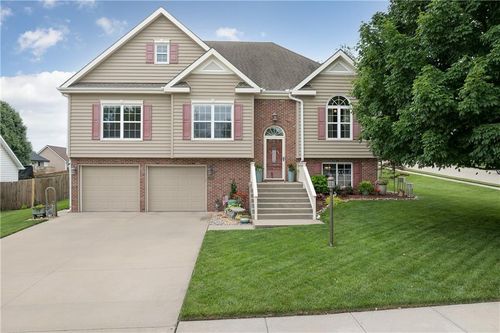 5602 Long View Dr, Saint Joseph, MO, 64503-1894 | Card Image