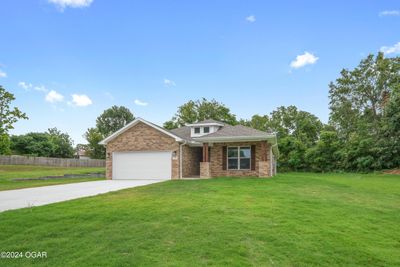 710 S Broadway Avenue, House other with 3 bedrooms, 2 bathrooms and null parking in Carl Junction MO | Image 2