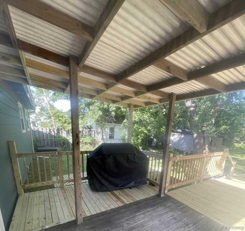 38176 S Groesbeck Hwy, Clinton Township, MI, 48036-1926 | Card Image
