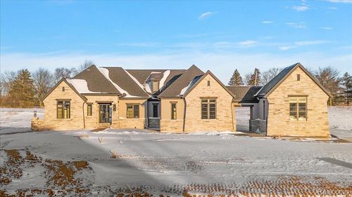 67736 Overlook Trl, Washington Twp, MI, 48095-3205 | Card Image