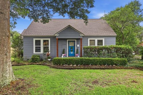 1149 East Dr, Beaumont, TX, 77706-4740 | Card Image