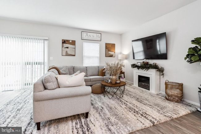 530 View Point Way, Townhouse with 4 bedrooms, 4 bathrooms and null parking in FREDERICKSBURG VA | Image 4