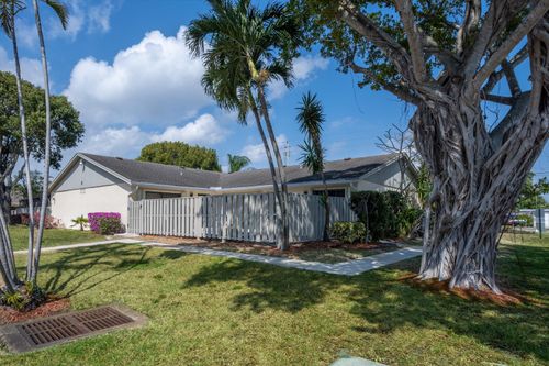 8007 Ambach Way, Hypoluxo, FL, 33462-6149 | Card Image